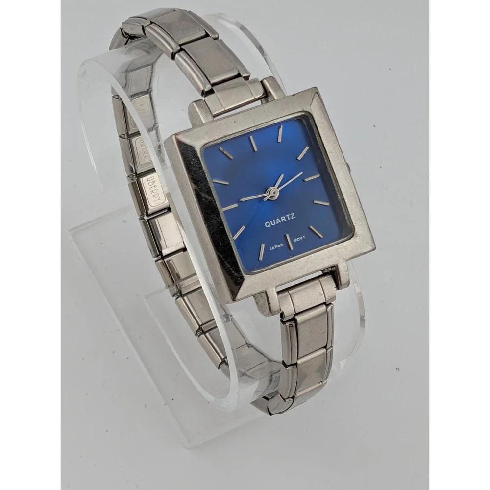 Women's Silver Expansion Charm Braclet Watch 4 Uberry Charms-‎ New Battery